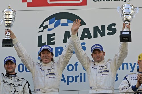 Jos Verstappen en Peter van Merksteijn na zege op podium/foto Frits van Eldik